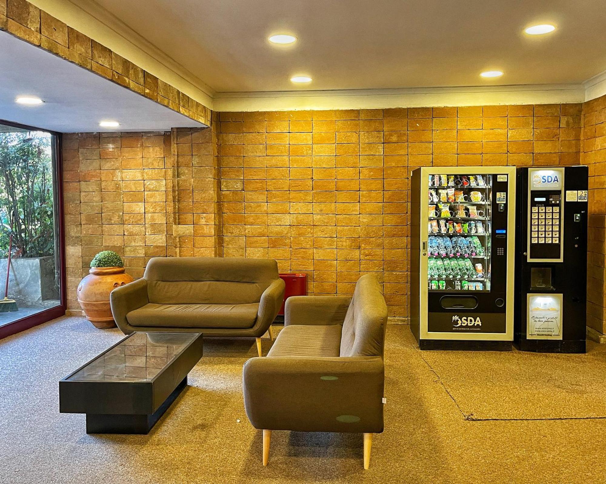 Modern Apartment 10 Min Vatican Parking&Pool Рим Екстер'єр фото