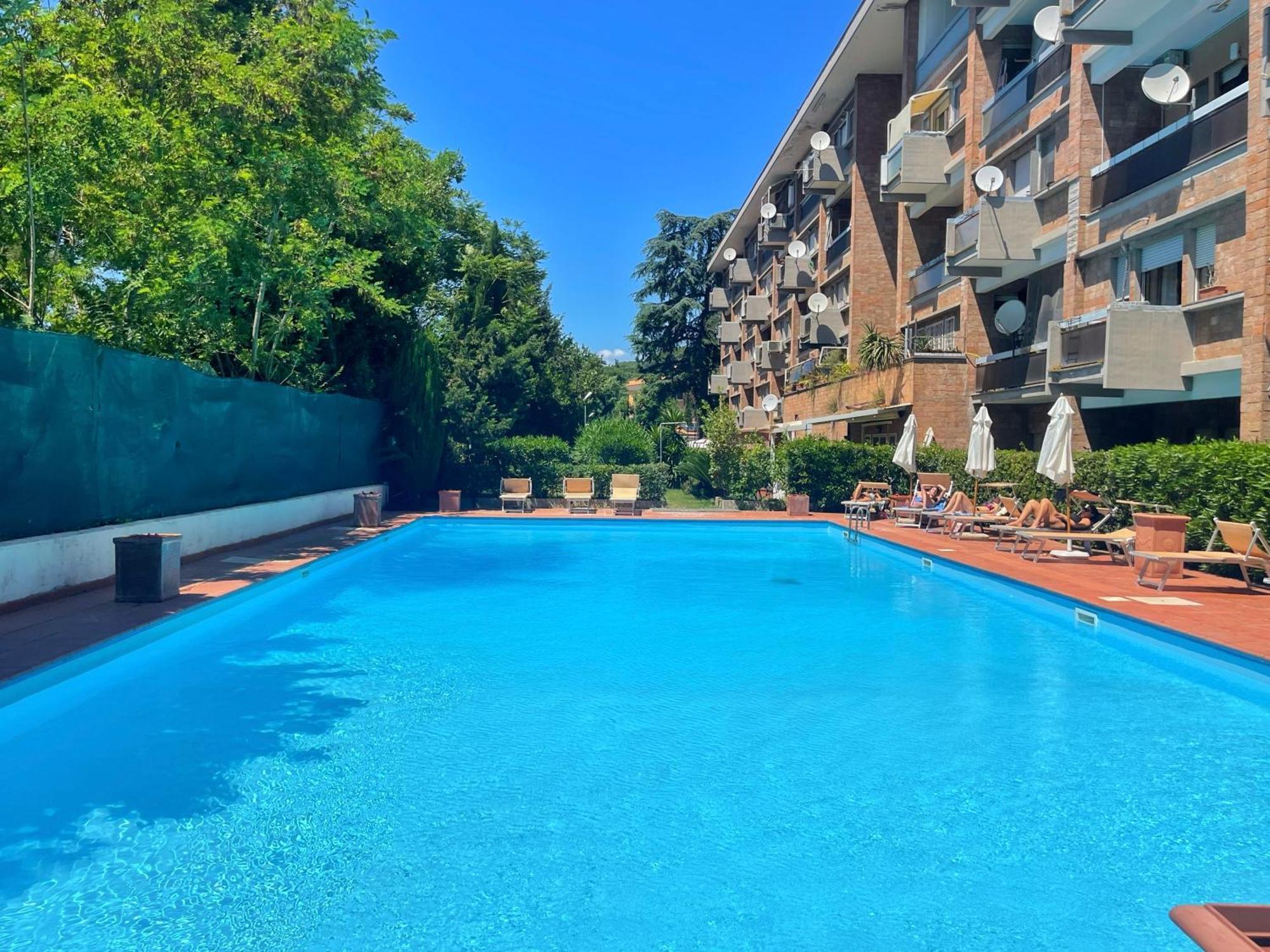 Modern Apartment 10 Min Vatican Parking&Pool Рим Екстер'єр фото
